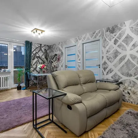 2-bedroom - Balcony, View, Location - By Rentujemy Apartment Warsaw