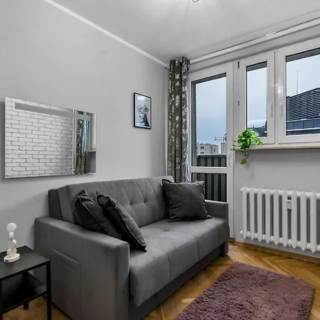 Apartment 2-bedroom - Balcony, View, Location - By Rentujemy *