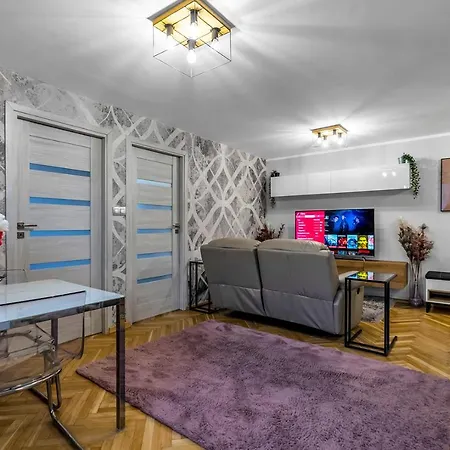 2-bedroom - Balcony, View, Location - By Rentujemy Apartment Warsaw