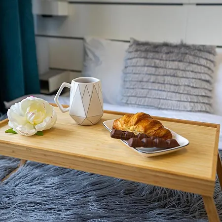 2-bedroom - Balcony, View, Location - By Rentujemy ורשה